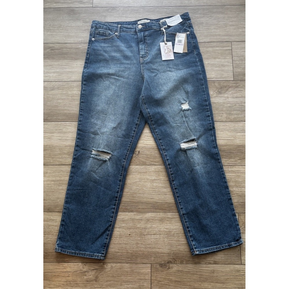 NWT Jessica Simpson Spotlight High Riseโ Slim Straight Leg 32 Lived-In-Vintage